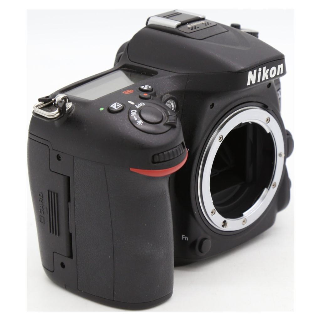 Used Nikon D7100 w.18-105mm DX AF-S f3.5-5.6 G ED Zoom S/N - 6197539 / 38658099