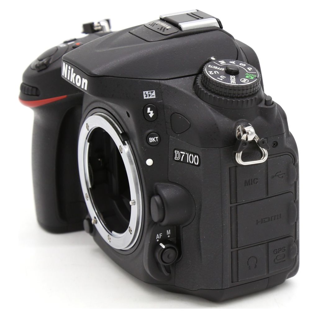 Used Nikon D7100 w.18-105mm DX AF-S f3.5-5.6 G ED Zoom S/N - 6197539 / 38658099