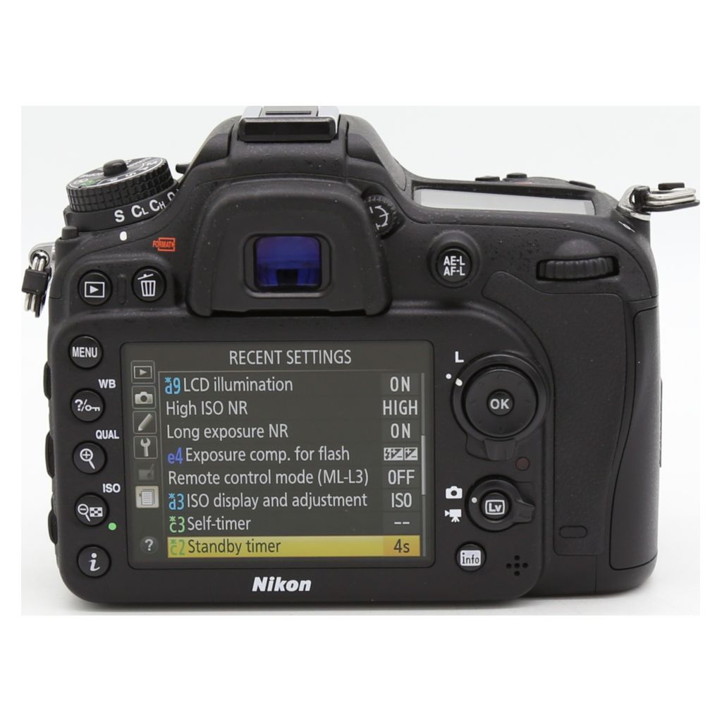 Used Nikon D7100 w.18-105mm DX AF-S f3.5-5.6 G ED Zoom S/N - 6197539 / 38658099