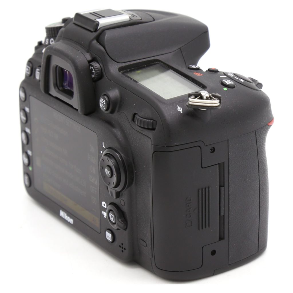 Used Nikon D7100 w.18-105mm DX AF-S f3.5-5.6 G ED Zoom S/N - 6197539 / 38658099