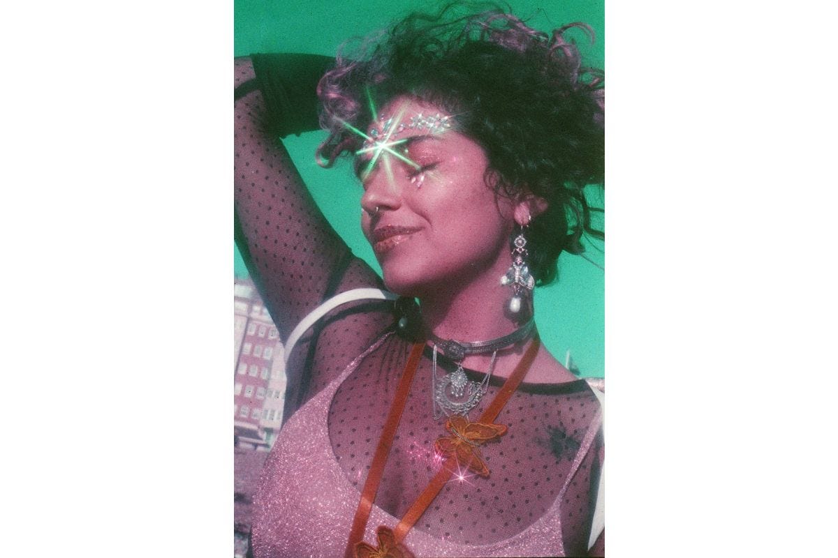 Lomography 35mm ISO 100-400 - LomoChrome Purple