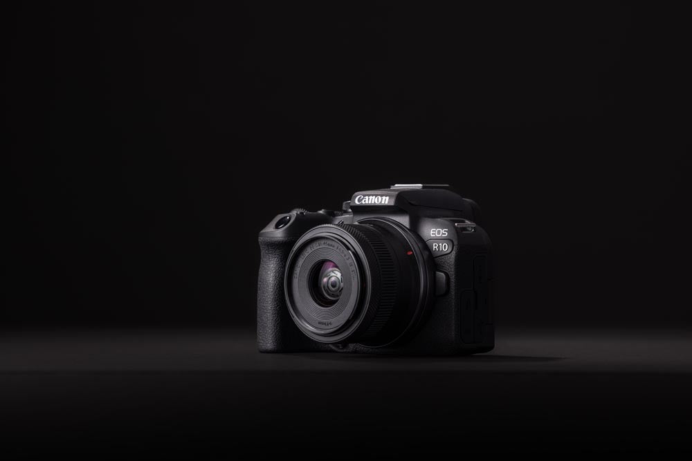 Canon EOS R10 with RF-S 18-45mm IS STM lens