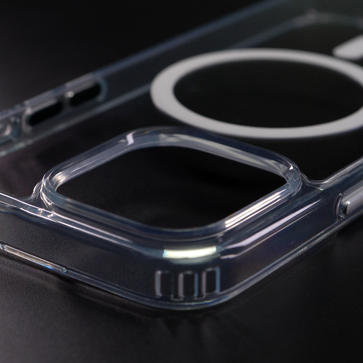 Wing Tech Clear Cover for iPhone 15 