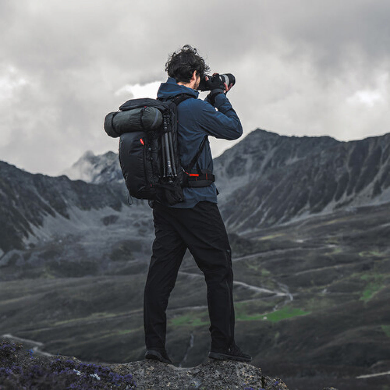 PGYTECH OnePro Flex Backpack 30L with Camera Insert M - Space Black