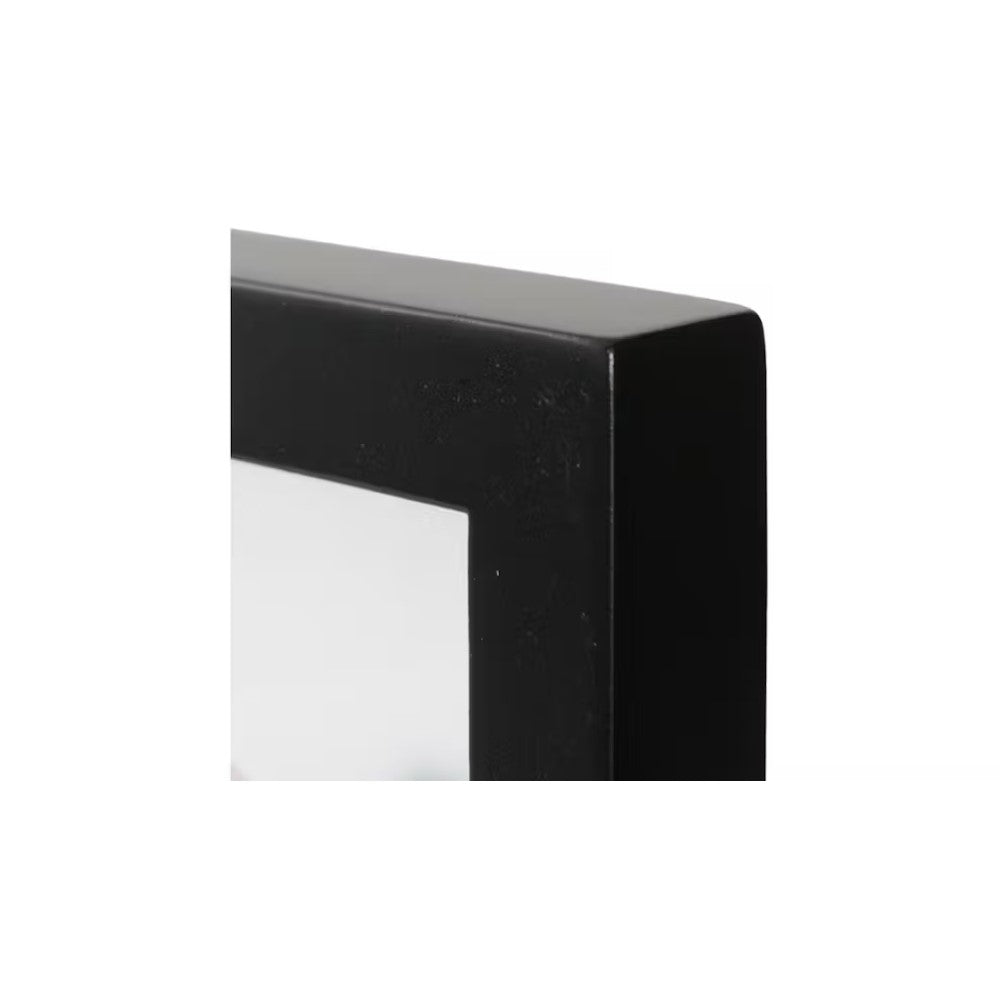 UR1 Moments Black 5x7