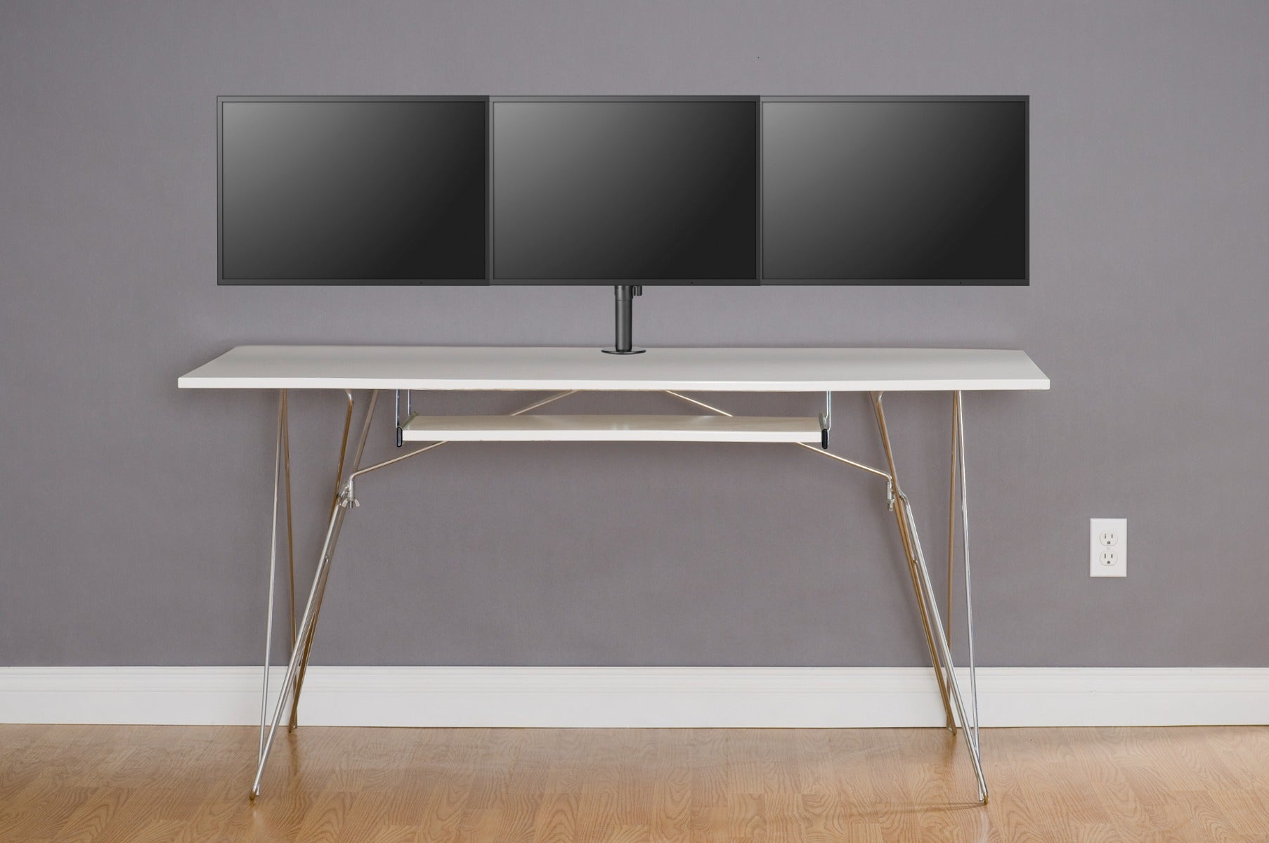 Brateck Triple Screens Economical Double Joint Articulating Steel Monitor