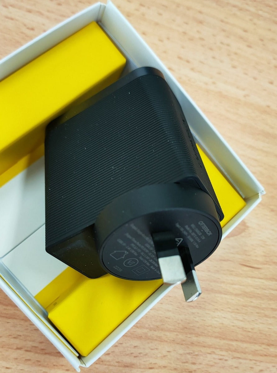 OtterBox 72W 3-Port Premium Pro Fast Wall Charger (Black)
