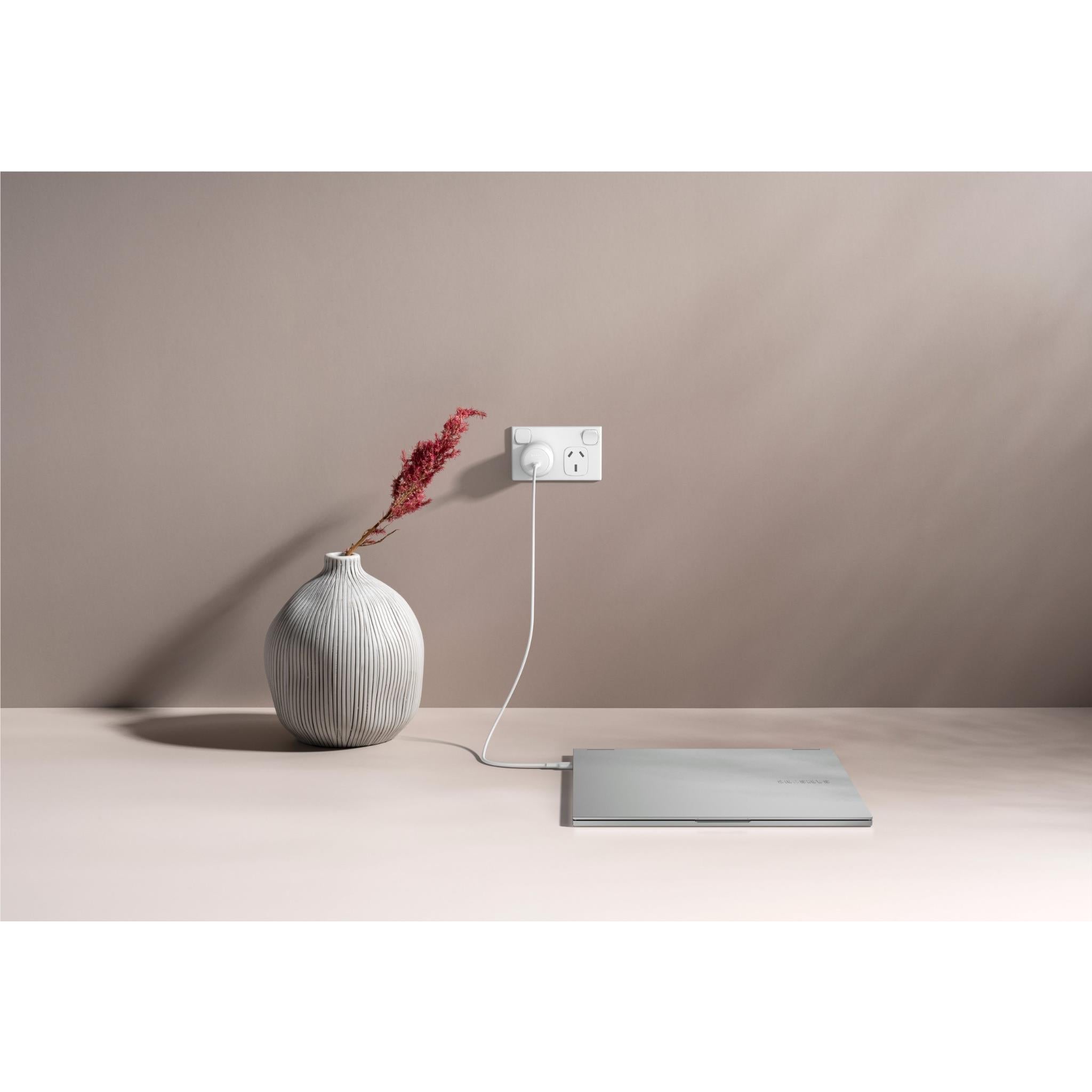 Belkin BoostCharge Compact 45W PD USB-C Wall Charger (White)