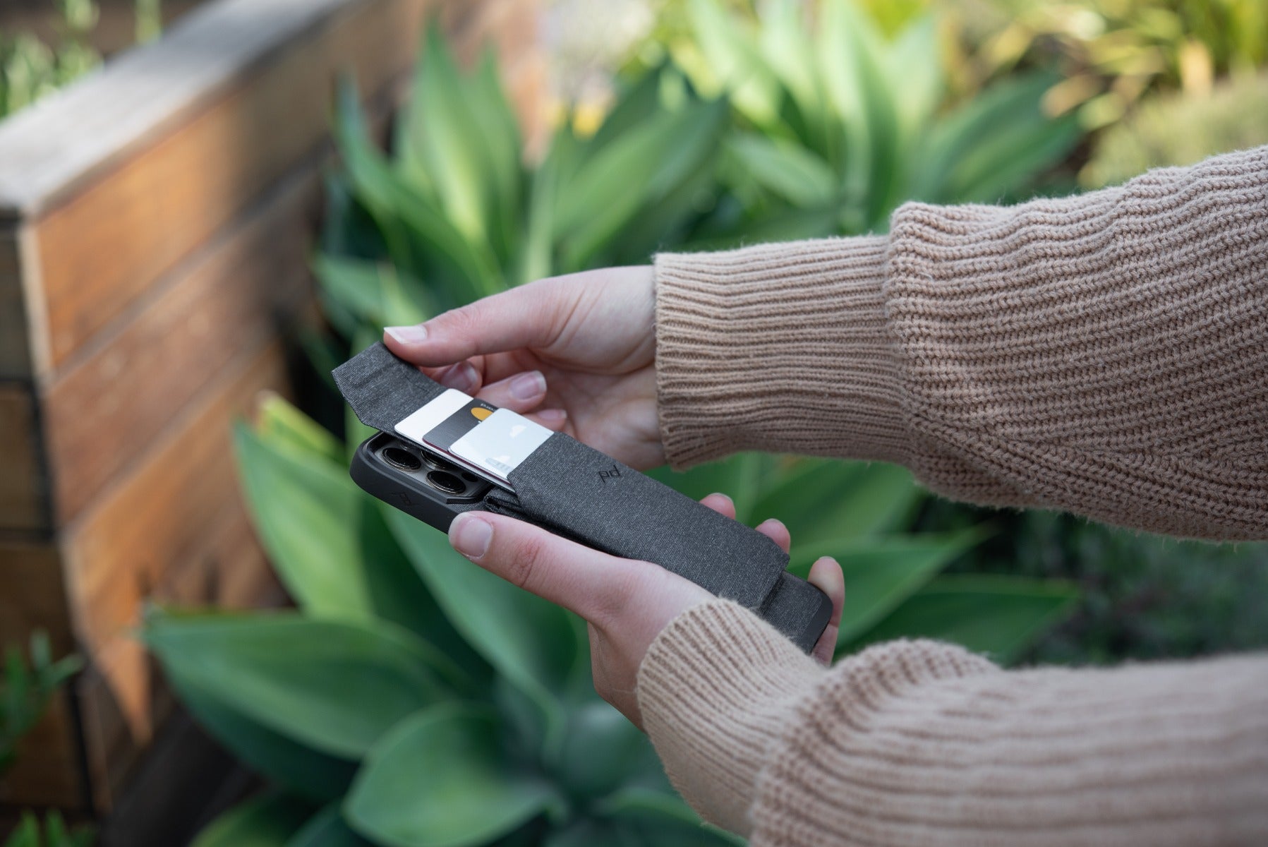 Peak Design Mobile - Wallet - Stand - Charcoal
