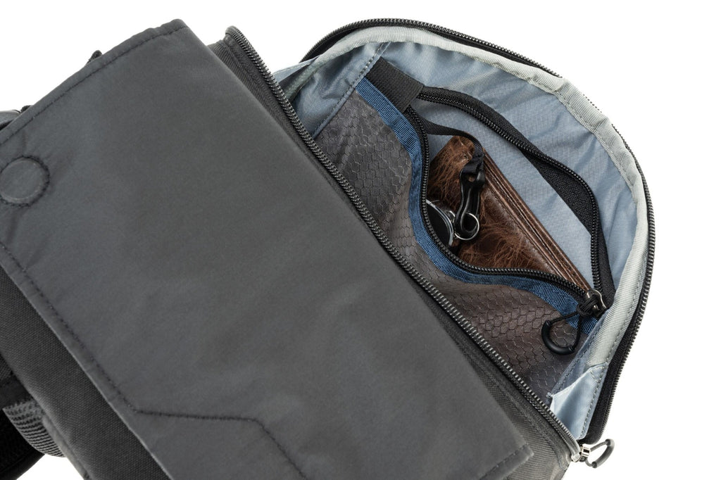 thinkTANK Mirrorless Mover Backpack 18L- Marine Blue 