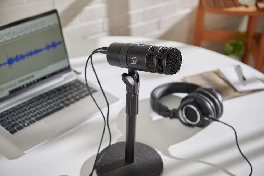 Audio-Technica AT2040USB Hypercardioid Dynamic Podcast Microphone