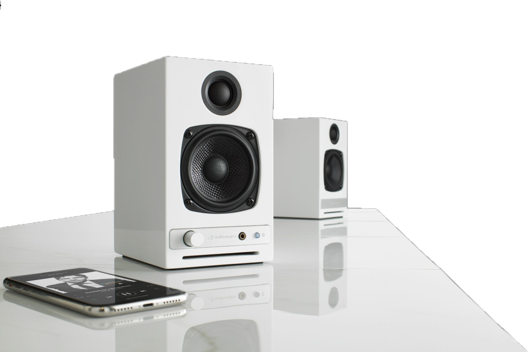 Audioengine HD3 Premium Wireless Speakers with DS1 Speaker Stands (White)