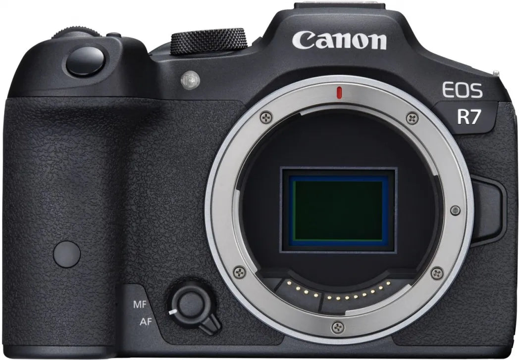 Canon EOS R7 w/ Tamron 11-20mm f/2.8