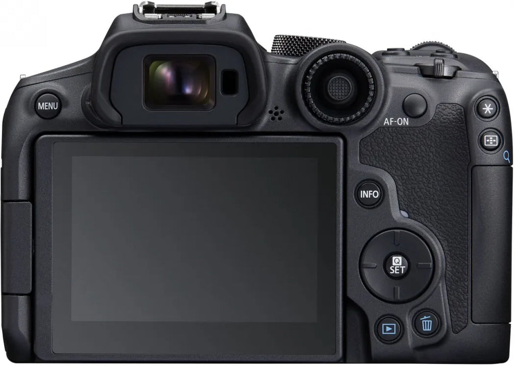 Canon EOS R7 w/ Tamron 11-20mm f/2.8