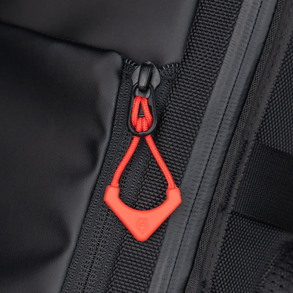 WANDRD Standard Zipper Puller - Red