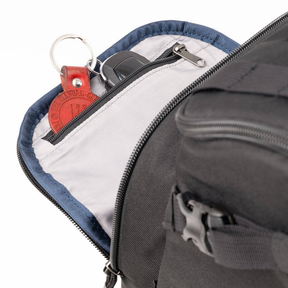 thinkTANK DarkLight Backpack 14L - Black