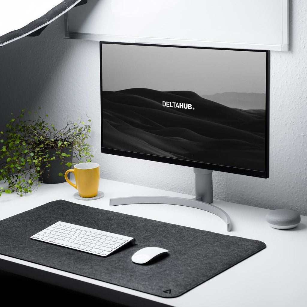 Deltahub Minimalistic Desk Pad Medium 
