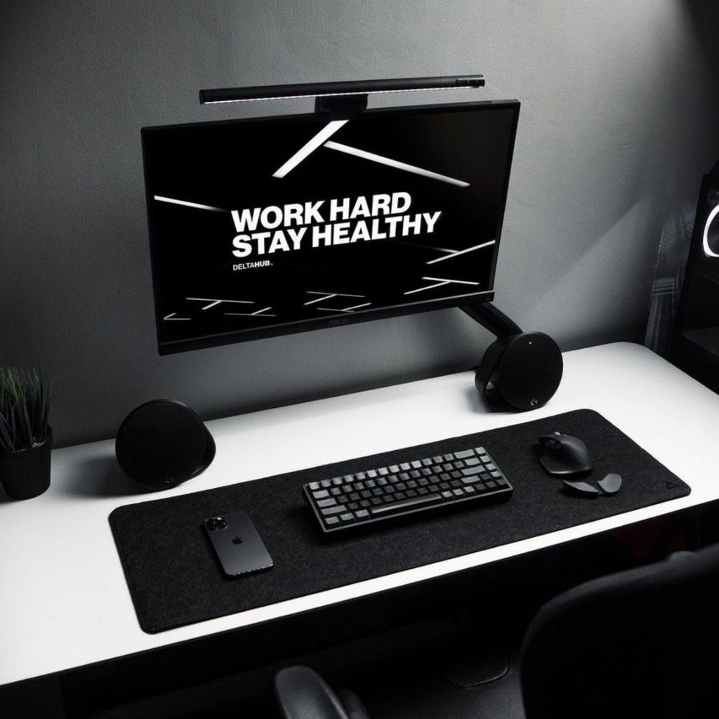 Deltahub Minimalistic Desk Pad Medium 