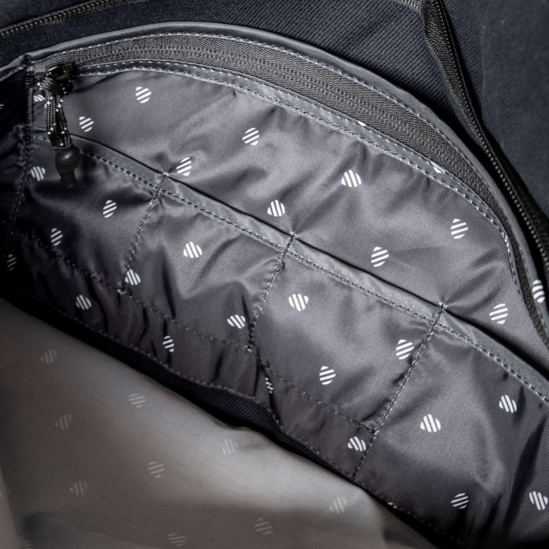 Langly -Weekender Duffle-Black  