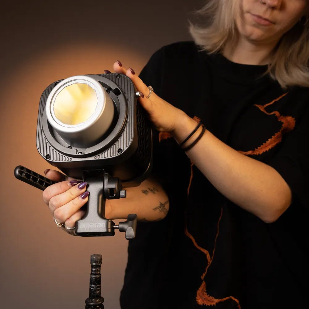 Amaran Halo 600x Bi-Colour LED Light