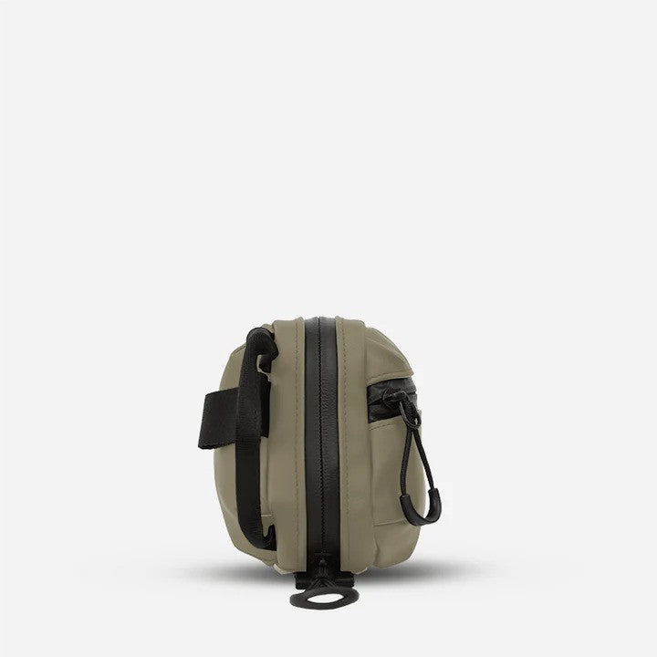 Wandrd Tech Bag Medium - Yuma Tan