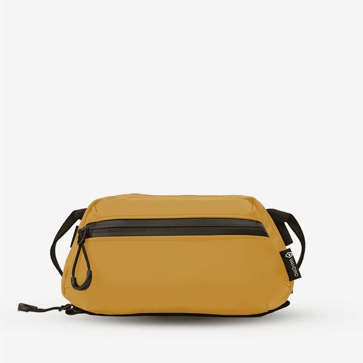 Wandrd Tech Bag Medium - Dallol Yellow