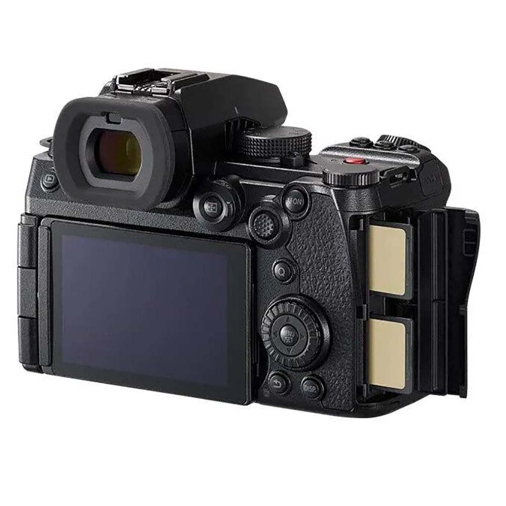 Panasonic LUMIX S5 IIX + 20-60mm Lens Kit