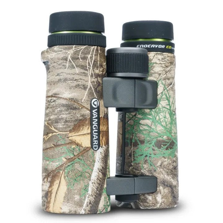 Vanguard Endeavor ED 10x42 Binoculars - Real Tree Finish