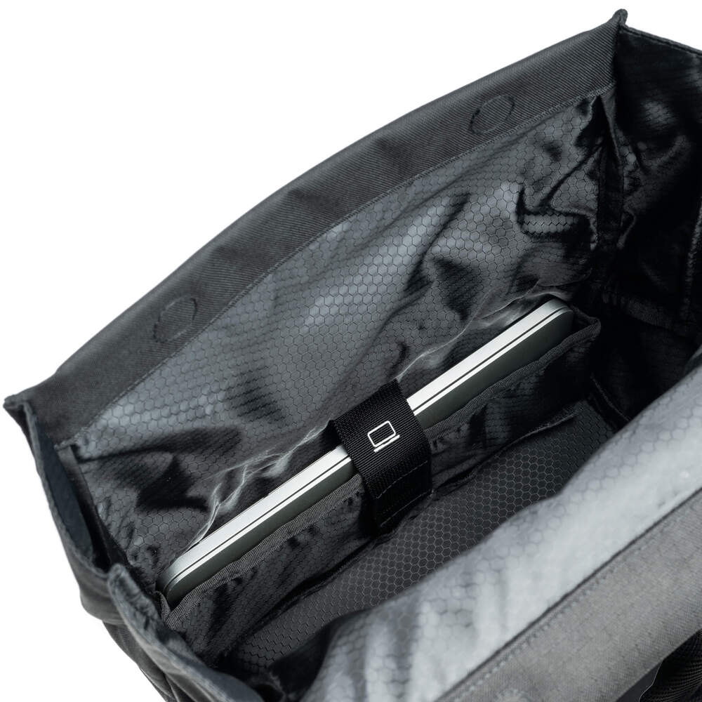 thinkTANK - FocusPoint 30L - Asphalt Black 