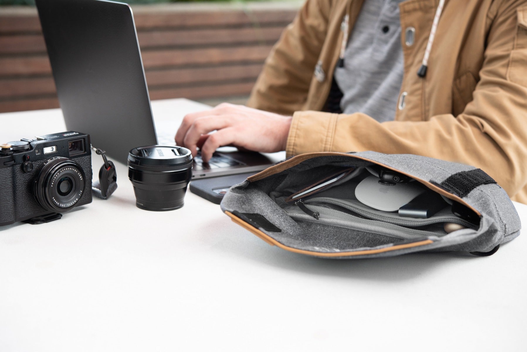 Peak Design The Field Pouch (v2) - Charcoal