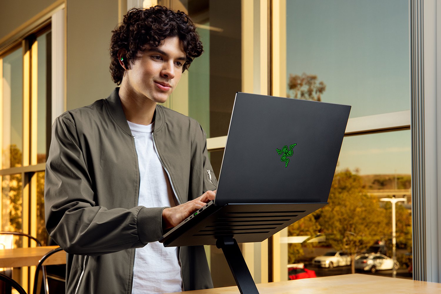 Razer Blade 14 3K 120Hz OLED Gaming Laptop with Ryzen AI 9 365