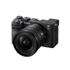 Sony FE 16mm f/1.8 G