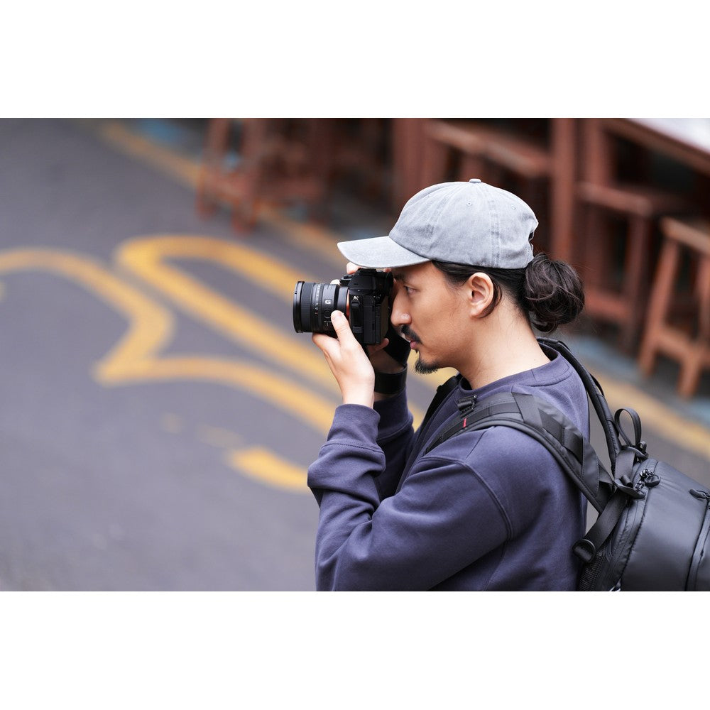 Sony FE 16mm f/1.8 G