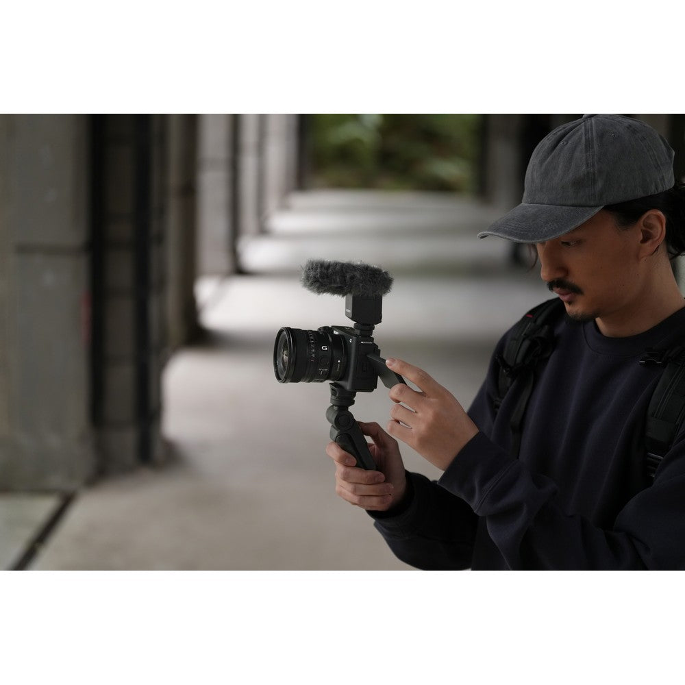 Sony FE 16mm f/1.8 G