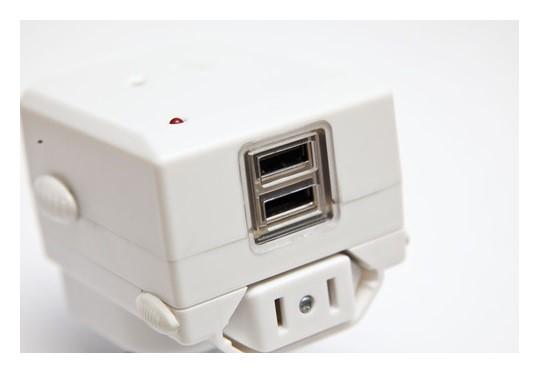 Jackson Outbound Multi-Adaptor  plus 2 USB - EuropeUSAUK