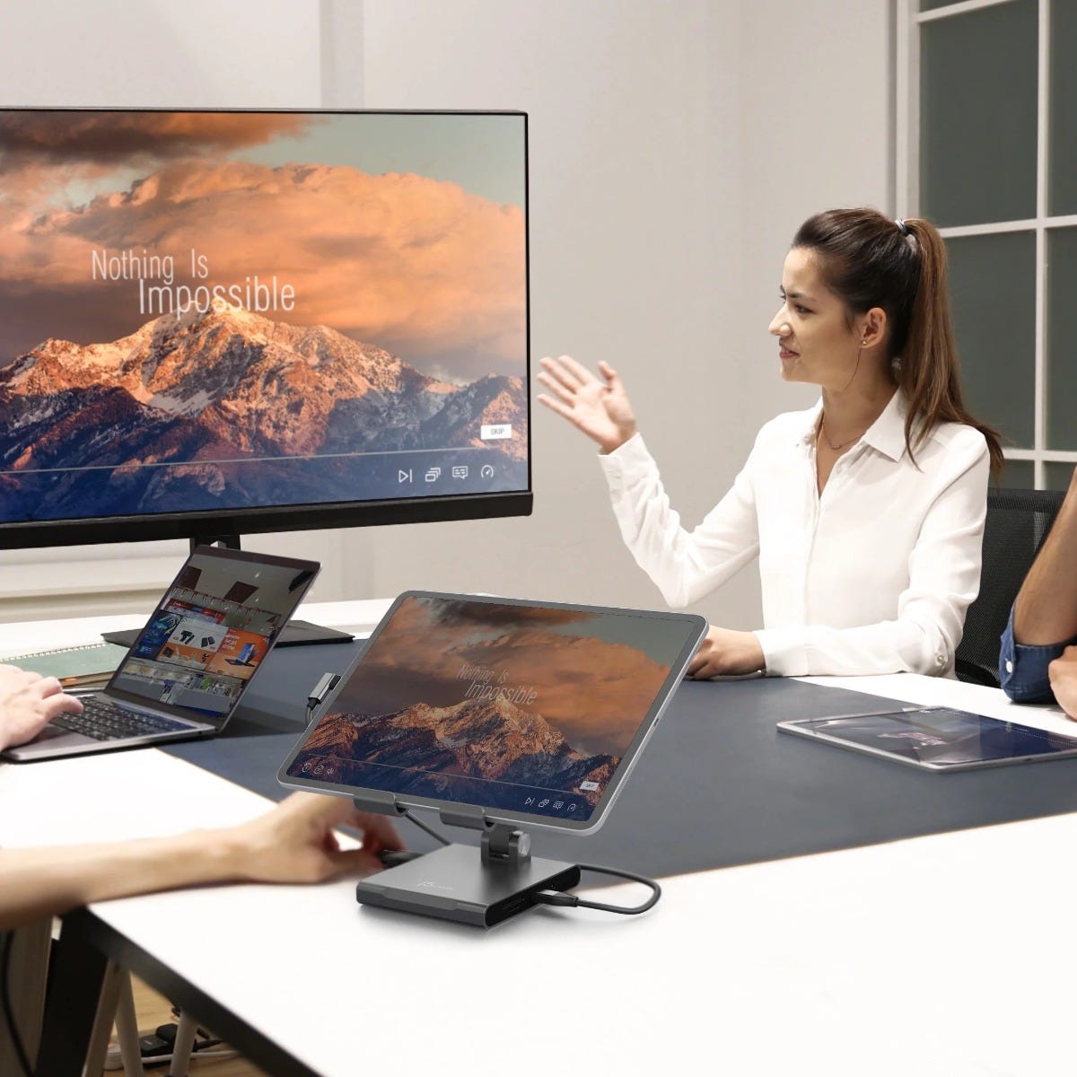 j5create Multi-Angle 4K Docking Station with USB-C 100W PD
