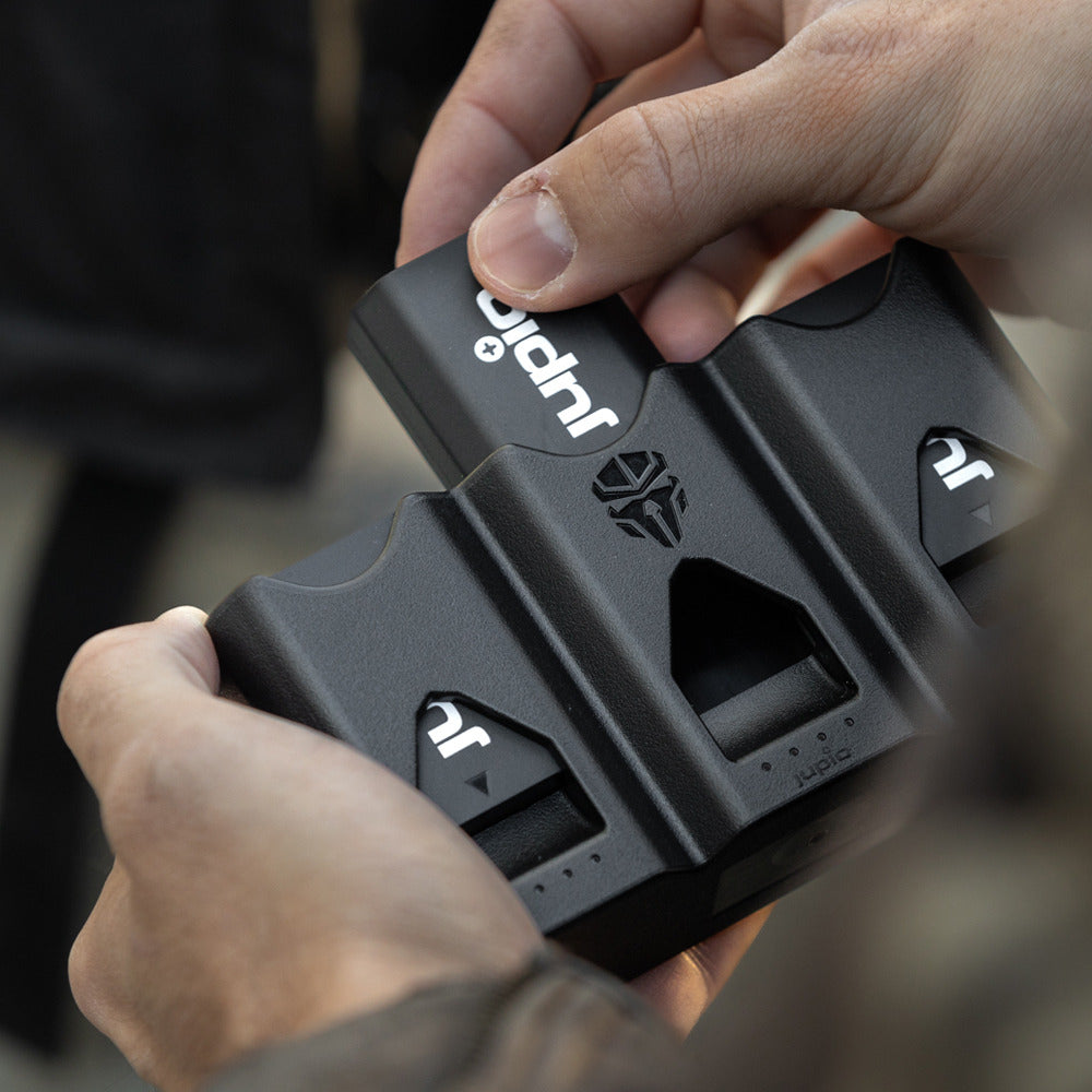 Jupio Prime Triple Charger and Card Holder - Nikon EN-EL15