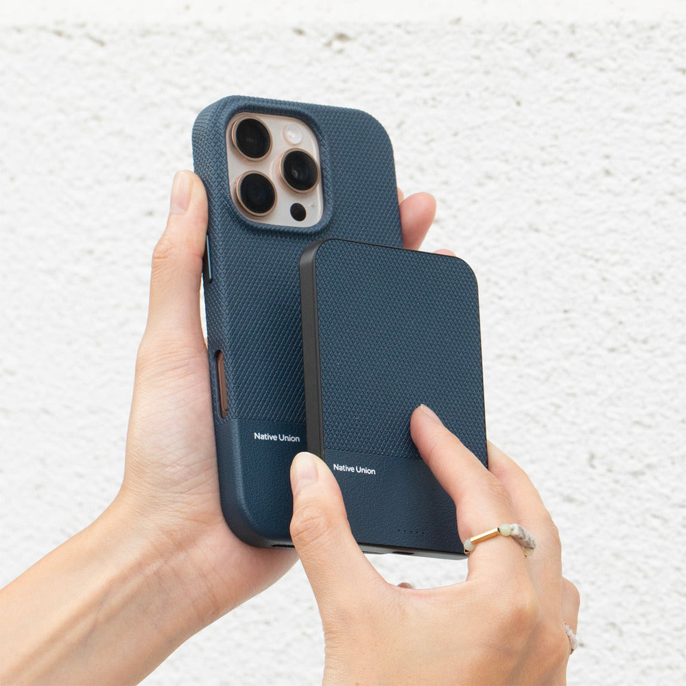 Native Union (Re)Classic 5000mAh Magnetic Power Bank (Navy)