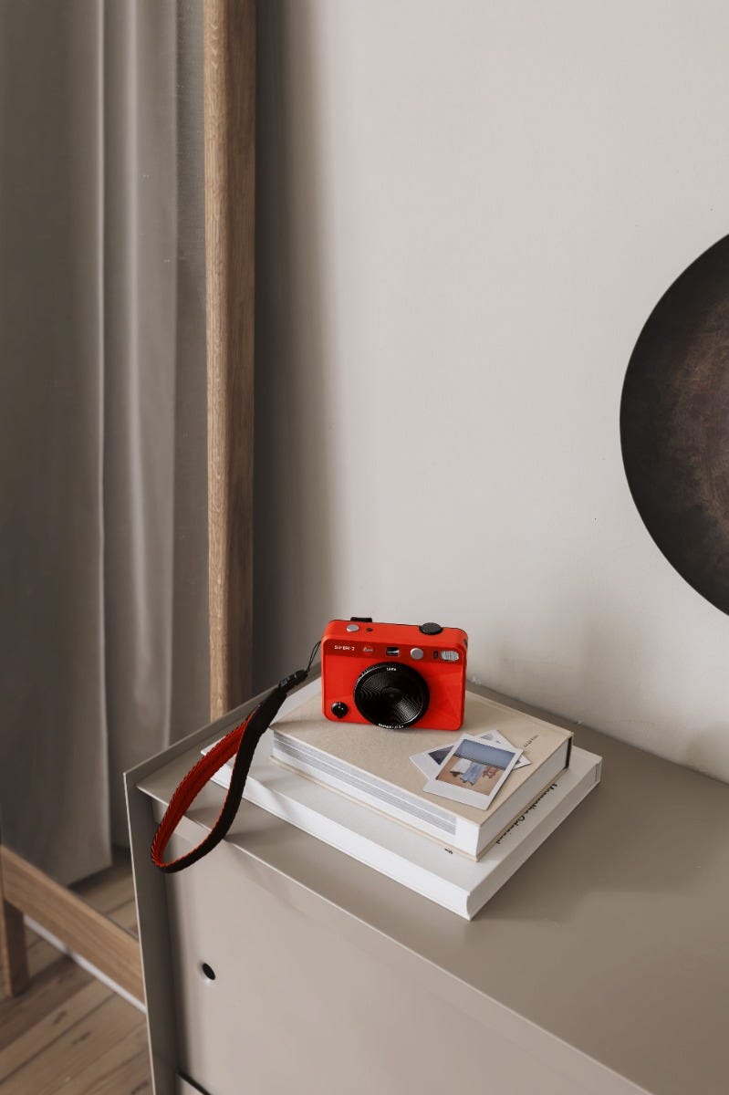 LEICA Sofort 2 Red