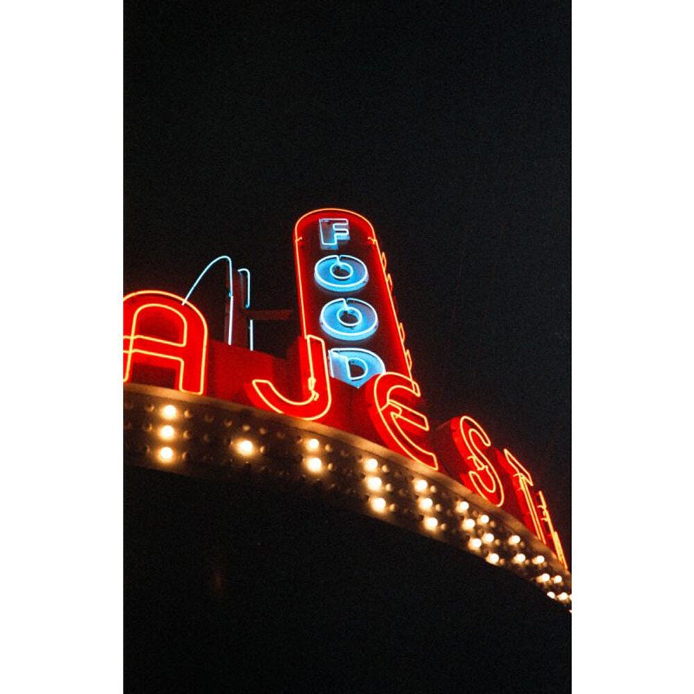 Lomography 120 ISO 400 - LomoChrome Color