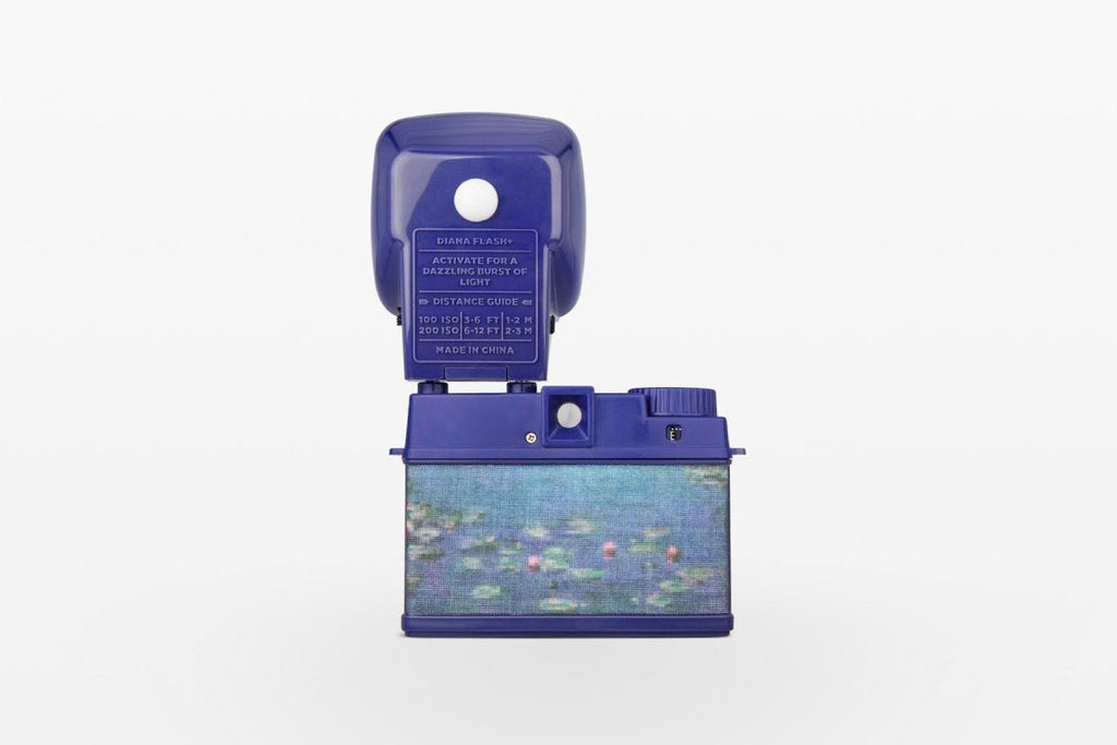 Lomography Half-frame Lomourette - Water Lilies Edition.
