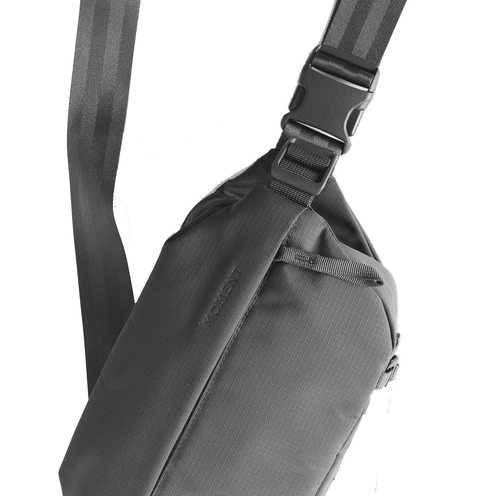 Moment Everything Sling 2L (Gray)