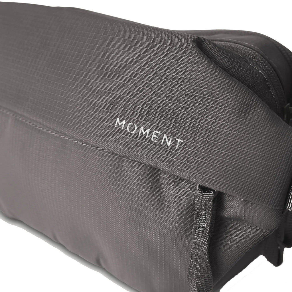Moment Everything Sling 2L (Gray)