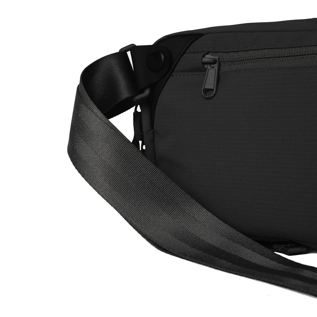 Moment Everything Sling 4L (Black)