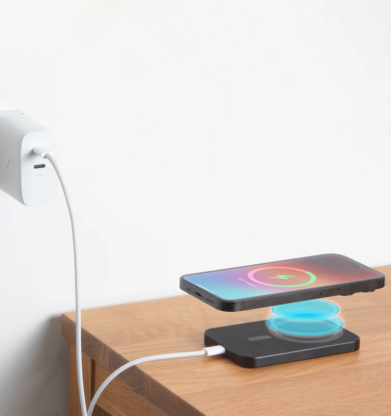 Native Union (Re)Classic 5000mAh Magnetic Power Bank (Black)