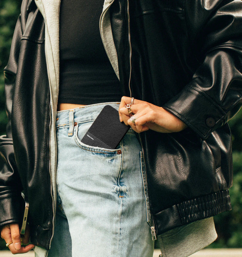 Native Union (Re)Classic 5000mAh Magnetic Power Bank (Black)