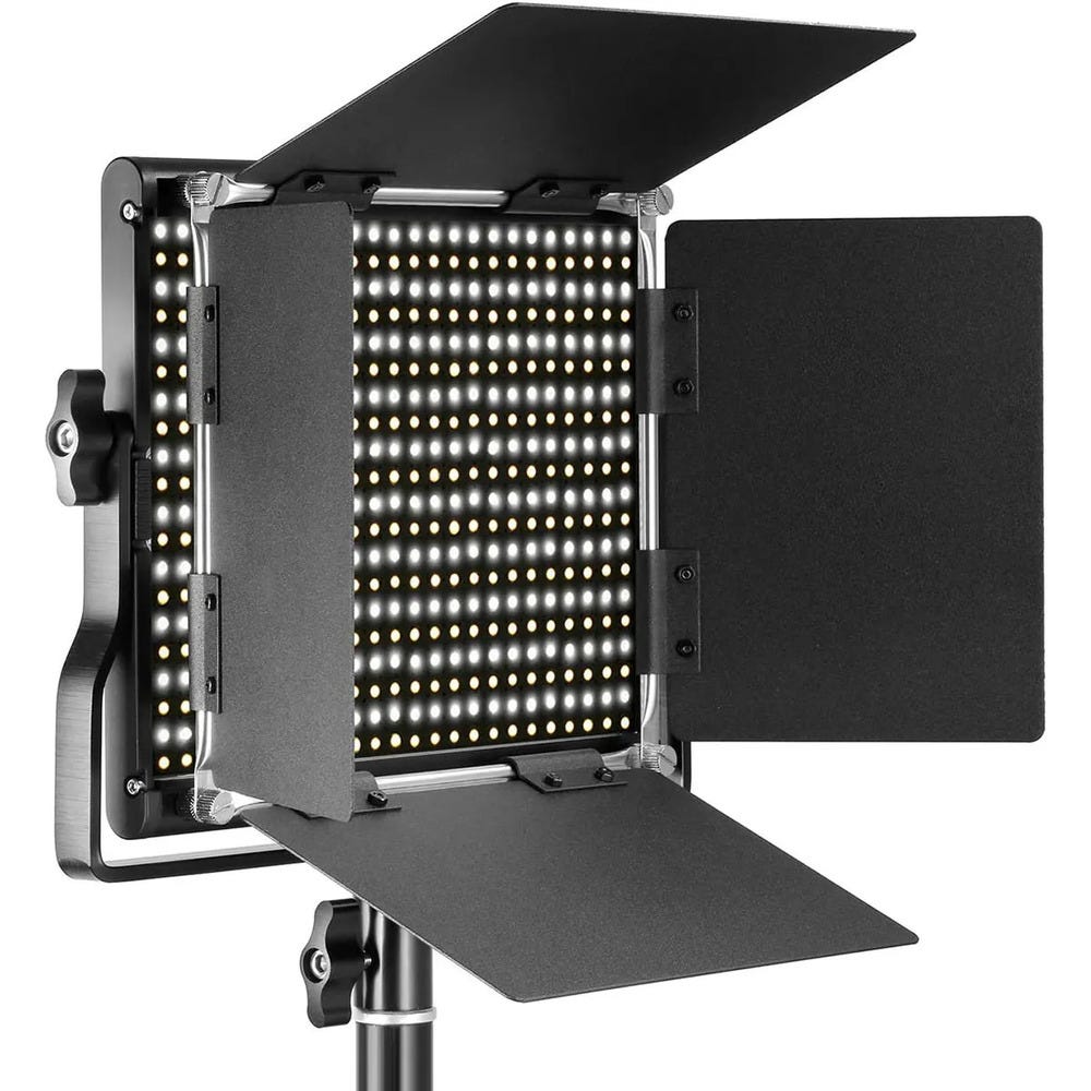 NEEWER 660 Bi-Colour LED Video Light with Barndoor