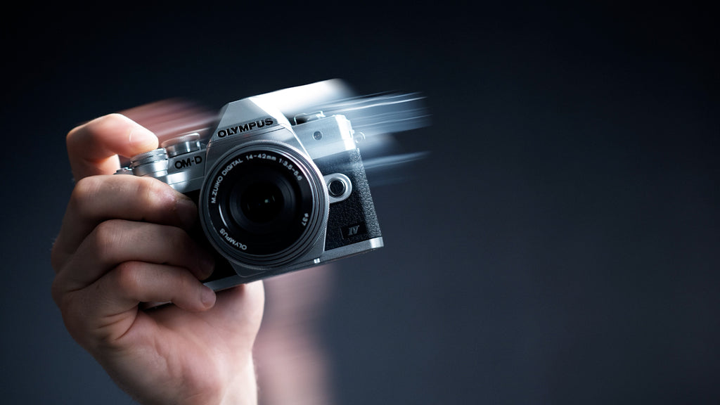 Olympus E-M10 Mark IV - Kit w/ 14-42mm EZ - Silver