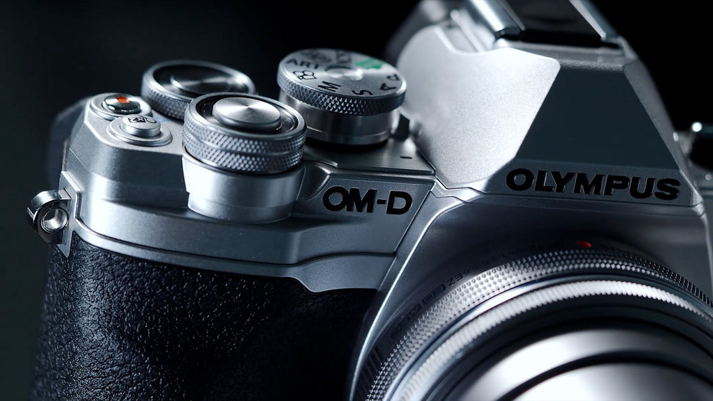 Olympus E-M10 Mark IV - Kit w/ 14-42mm EZ - Silver