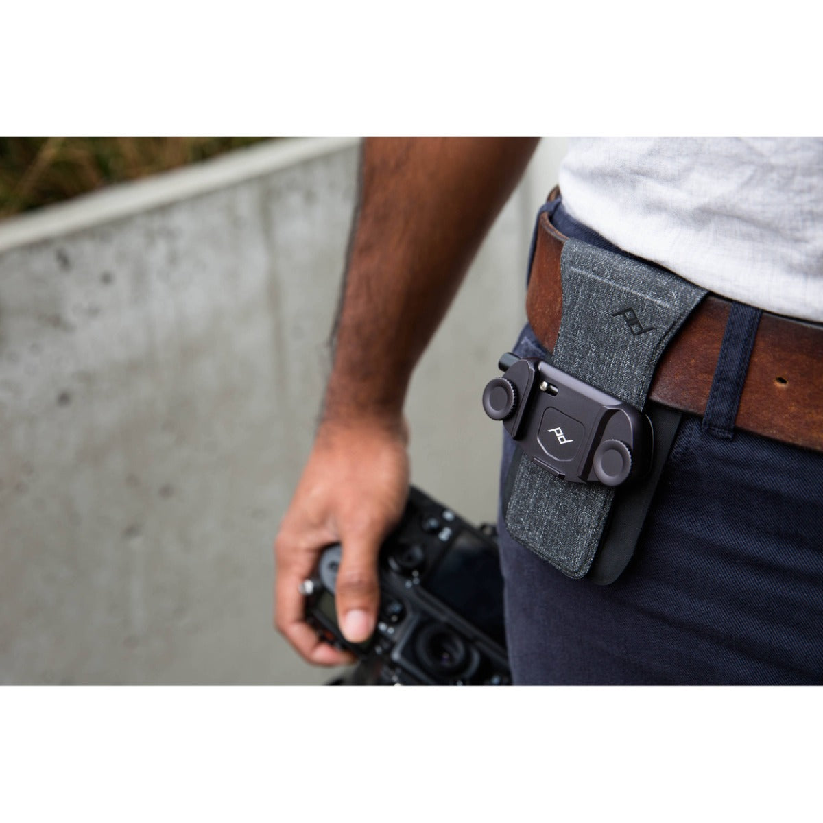 Peak Design Capture Camera Clip (v3) - Black - with Standard Plate